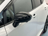 ウィンカードアミラー☆ライトの点滅で対向車、歩行者などに曲がることを知らせることができるので安心・安全につながりますね♪