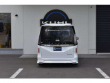 こちらのお車にはKUHLオリジナルのリアディフューザーを装着しております!薄型のフラップタイプですので、走行時気にせず運転頂けるのが特徴です!!