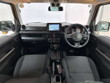 運転席周辺の様子です☆ オーディオ周りやメーター類の位置など、ご確認下さいね♪