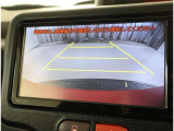 バックガイドモニターで、後方を確認しながら安心して駐車することができます。運転初心者も熟練者も必須の機能ですよ!
