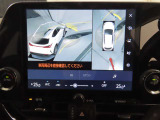 純正ナビ付です。もちろん車両後方を表示するバックガイドモニターが付いていて車庫入れ安心!