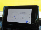 ディスプレイオーディオ(コネクティッドナビ対応)搭載。Tコネクトご契約で2030年12月までナビ機能が無償で利用できます。期限到来後は有償で継続可能です。(車載ナビは非搭載)