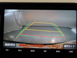 バックガイドモニターで、後方を確認しながら安心して駐車することができます。運転初心者も熟練者も必須の機能ですよ!