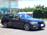 BMW在庫保有台数常時100台以上!ご来店の際はBMW本店(厚木市下荻野140-1)にご来店ください!弊社自慢の全天候型ショールーム!BMW在庫保有台数常時100台以上ございます!
