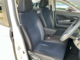 快適に運転できるドライブポジション!シートリフターもあるので無理のない運転姿勢がとれます。