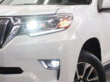 LEDヘッドライトです。デザイン性がよくとても明るいので、夜間の走行や悪天候でも安心です。しかも長寿命!