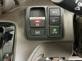 パーキングブレーキはスマートな電子制御式と合わせて渋滞時等にブレーキペダルから足を離しても停車状態を保持してくれるオートブレーキホールド機能で運転が楽になります。スタートはアクセルペダルを踏むだけ