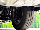 お車を安心してお乗りいただく為には、足回りの定期点検が欠かせません。サービスサポート(有償保証)では無料点検もご提供しており、安心のカーライフをお過ごしいただけるサポート体制が整っています。