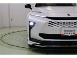 フロントの存在感を際立たせるBi-BeamLEDヘッドランプ+LEDクリアランスランプ+ヘッドランプクリーナー。オートライト、オートレベリング機能付ですので面倒なヘッドライトの切替えは不要です。