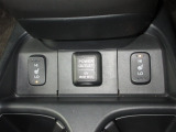 運転席&助手席シートヒーターが付いてます。寒い冬でもスイッチONで座面をあたたかくして、ドライブをさらに快適にしてくれます。