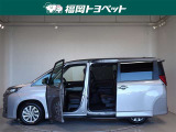 両側パワースライドドア付きだから、狭い駐車スペースなどでの 乗り降りラクラク!小さなお子さまのいるご家庭には嬉しい装備。