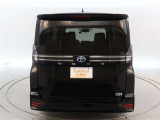 バックガイドモニターで、後方を確認しながら安心して駐車することができます。運転初心者も熟練者も必須の機能ですよ!