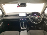【前方視界】開放的な前方視界!運転がしやすく疲れにくいです♪窓が大きく、見通しがとっても良いおクルマですよ♪