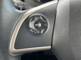 手元のスイッチでオーディオ操作出来ます☆視線をずらさなくて良いので安全運転にも一役かっていますね♪