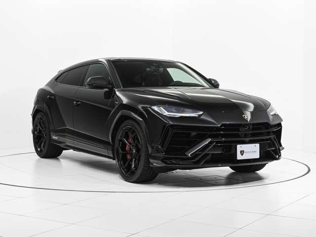 ウルス ペルフォルマンテ 4WD