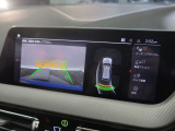【バックカメラ】前後クリアランスソナー付なので、駐車が苦手な方でも安心です。ガイドの表示・非表示も切り替え可能です。