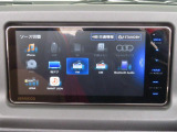7型ナビゲーション付きです。バックカメラも付いて車庫入れ・駐車も安心です。Bluetooth対応機器を登録して快適な室内空間を実現できます。
