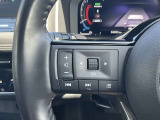 ハンドルスイッチで車両設定・オーディオの選曲や音量調整などが出来、安全性もアップ。
