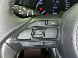 ステアリングスイッチ装備!運転しながら手元でオーディオの操作などができます。
