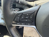 運転中でも音量調整やチャンネル変更がスムーズにできるステアリングスイッチ付き♪