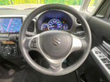 【ステアリングスイッチ】運転中、前方から目線をそらすことなく、オーディオ等の操作が可能な便利機能!安心&快適なドライブを演出してくれます♪
