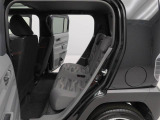 愛知ダイハツのお店では、ダイハツ車を知り尽くしたプロフェッショナルなサービススタッフが、専用の診断機器を使って各システムを点検しております。