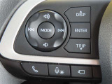 ブルートゥースに接続すれば、スマホに入れている音楽が聞けたり運転中に電話がかかってきてしまった場合もハンドルから電話を取ることができます!