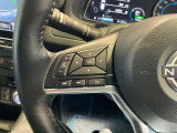 手元でナビの音量調整等が出来るのでナビの操作によるわき見運転を防止することが出来ます。