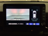 バックでの車庫入れも安心です!リアカメラが付いているバックモニター付のナビを装備しております。バンパーについているソナーや、操作線もついており距離感も画面から確認できます。