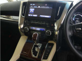 アルファード ハイブリッド 2.5 G E-Four 4WD (4WD)(禁煙車)(JBLサウンド)(純正9イン...