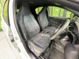 運転席シート廻りは使用感も少なく、良好な状態となっています。前オーナー様が丁寧に使っていたことがよくわかりますね。