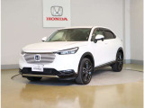 車名の由来:ヴェゼルはカットした宝石の小さな面(Bezel)とクルマ(Vehicle)を組み合わせた造語で、「角度によって表情を変える宝石のように、多面的な魅力と価値を持つクルマ」を意味する。