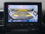 バックでの駐車が苦手な方や運転にあまり自信のない方でも後方の視界をしっかりサポート。安心して車庫入れが出来るバックカメラを装備しています!