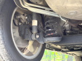 お車を安心してお乗りいただく為には、足回りの定期点検が欠かせません。サービスサポート(有償保証)では無料点検もご提供しており、安心のカーライフをお過ごしいただけるサポート体制が整っています。