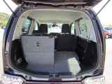 分割可倒シートで多彩なレイアウト。
