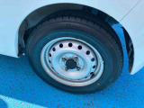 新車メーカー保証に準じた保証を1年間無償で受けられる「まごころ保証」、さらに保証を延長できる「まごころ保証プラス」「まごころ保証プラス&alpha;」をご用意しております。
