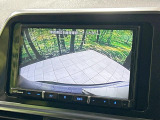 【バックカメラ】駐車時に後方がリアルタイム映像で確認できます。大型商業施設や立体駐車場での駐車時や、夜間のバック時に大活躍!運転スキルに関わらず、今や必須となった装備のひとつです!