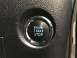 【キーレス】少し離れた場所からでもボタン一つでドアの開錠・施錠ができるのでとっても便利!ドアの鍵穴周りに傷をつけることもありません♪