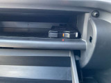 高速道路の料金所もスムーズに通過できるETC付いてます。