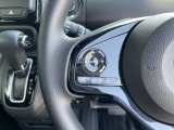【ステリモ】ステアリングリモコンスイッチにてオーディオ操作可能となっており、運転にも集中できます。少しでも視線移動を減らし事故に遭う確率を下げます。