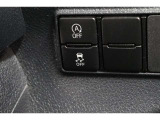 発進時や加速時の滑りやすい路面や、すべりやすい路面での横滑りをしないようサポートしてくれます!