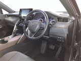 運転席周りのレイアウトをご覧ください。ナビゲーションが綺麗に装着されすっきり収まってますね!
