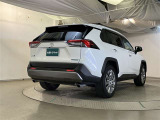 車検や点検・整備も大阪トヨペットにお任せください。お客様の快適なカーライフを長く安心サポートいたします。