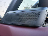 【Meridian3Dサウンドシステム】イギリスの老舗オーディオブランドで音質が良く、ドライブ中の音楽をより一層楽しませてくれます。