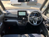 左右に視界が広く、見通しが良いので楽々運転することができます!