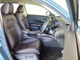 Hondaセンシング搭載ミリ波レーダーと単眼カメラで、クルマの前方の状況を認識。ブレーキやステアリングの制御技術と協調し、安心・快適な運転や事故回避を支援する先のシステムです