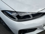BMWを熟知したメカニックによる、360度の納車前点検。ドイツ本国と同様の教育・訓練を受けたメカニックが徹底的に点検、整備した後にお客様にお引渡しします。