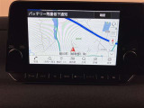 ディスプレイオーディオ搭載車です(ナビ)!Bluetoothも付いていますし、フルセグでテレビも視聴出来ます(ナビゲーション契約期間はスタッフにお尋ねください。)