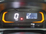 燃費のいい運転をするとイルミネーションがアンバー色からグリーンへ変化します。楽しくエコドライブできます。