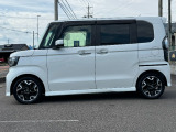 人気の軽自動車N-BOXカスタム入荷しました!室内ひろびろ・走りもキビキビ・燃費も良いからお財布にやさしい。ホンダN-BOXを選んで下さい!